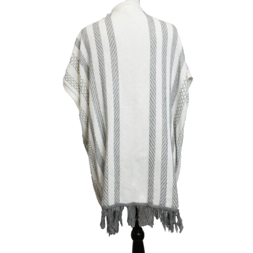 Olive +‎ Oak Open Front Fringe Cardigan Women M Cream Gray Striped Boho Kimono